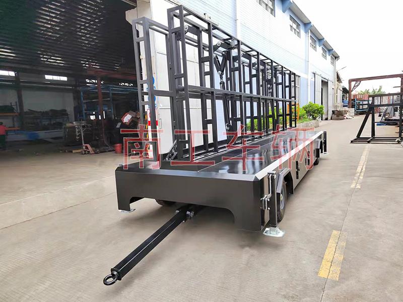 LED2.5T foldable advertising trailer