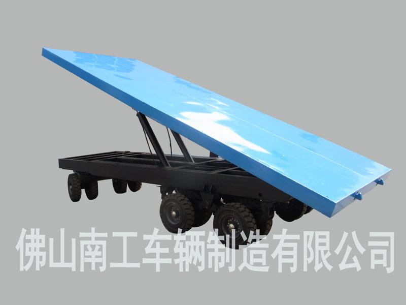 25噸重型自卸平板拖車(chē) 自卸工具拖車(chē)